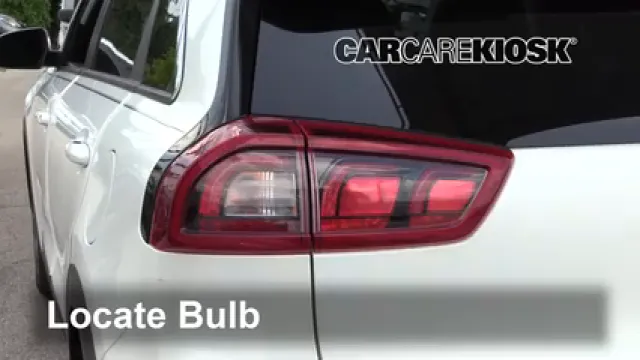 2017 Kia Niro LX 1.6L 4 Cyl. Luces Luz de giro trasera (reemplazar foco)